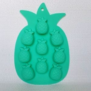 Blush Pineapple Ice Cube Tray